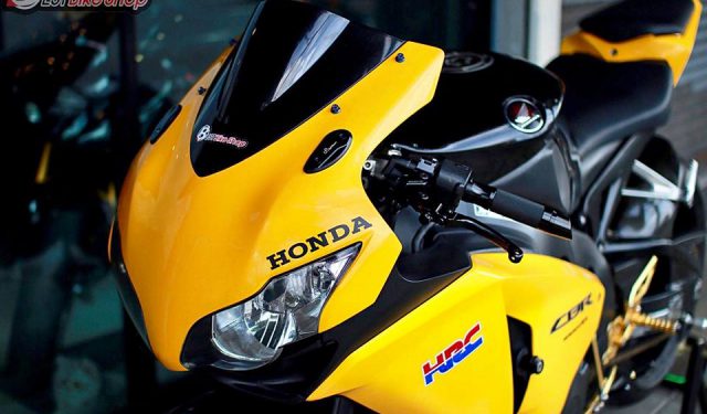 2008 Honda CBR1000RR Review  Motorcyclecom