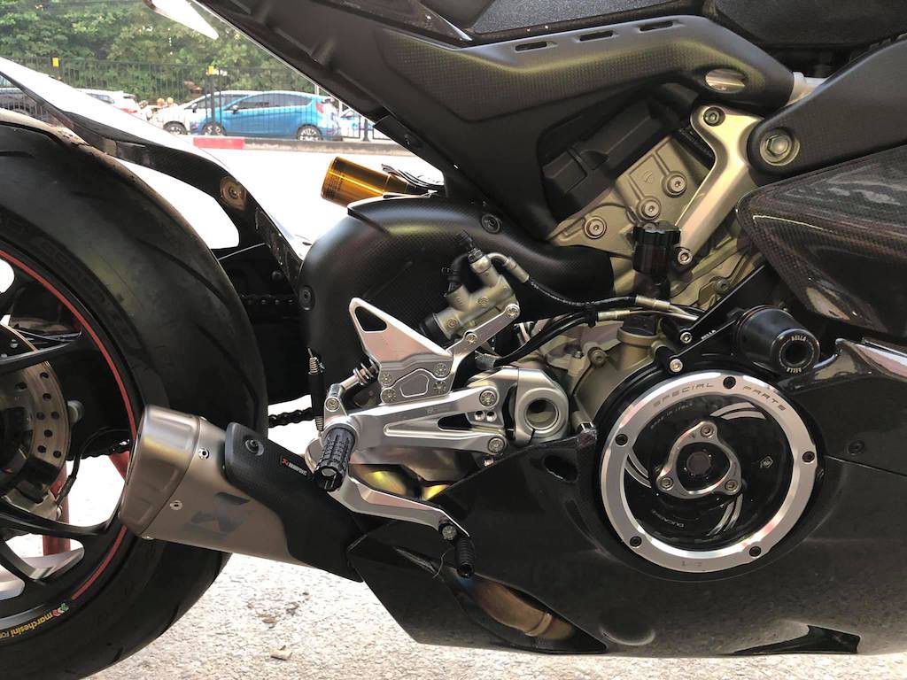 Biker Hà Nội chi hơn 400 triệu độ superbike Ducati Panigale V4 S ảnh 6